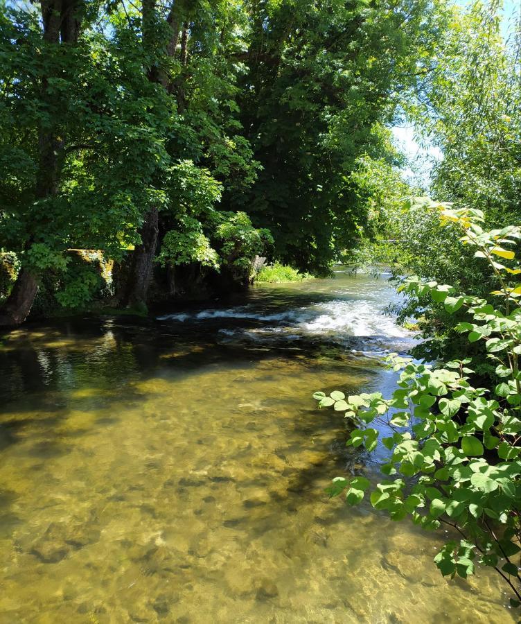 L'Oree Des 3 Rivieres Is-sur-Tille Exterior foto